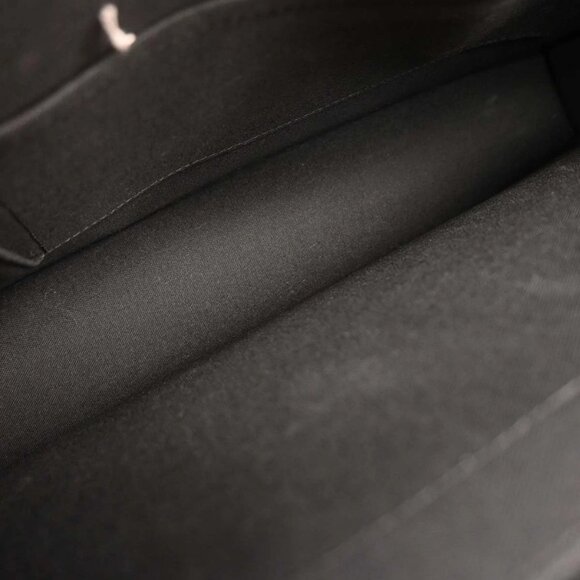 Louis Vuitton Black Taiga Lozan Briefcase Handbag - Picture 6 of 11